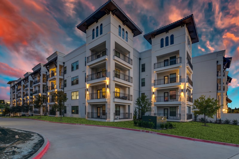 Harbor Hill Apartments