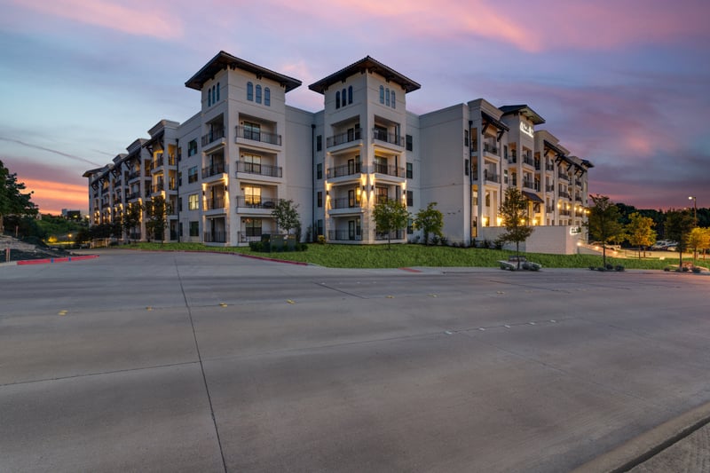 Harbor Hill Apartments