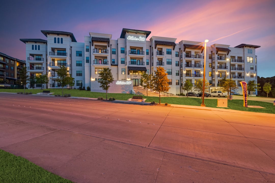 Harbor Hill Apartments